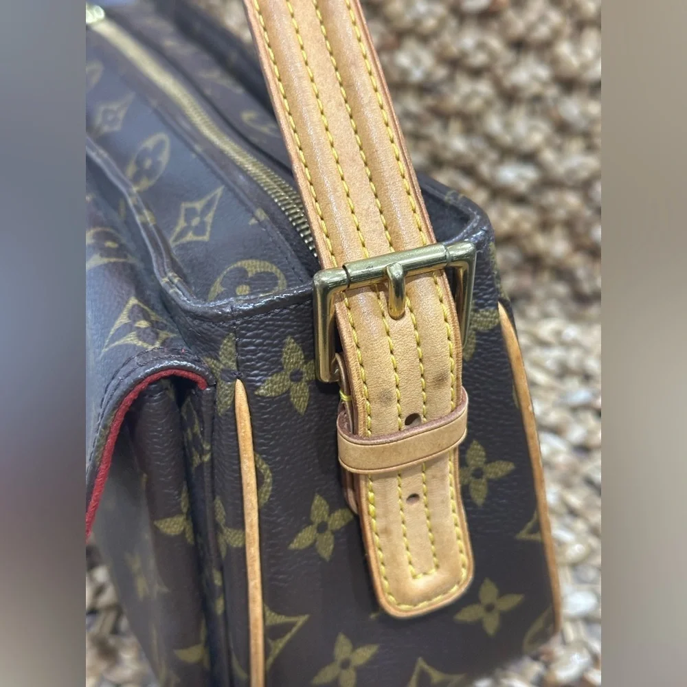 Louis Vuitton‎ Viva Cite MM